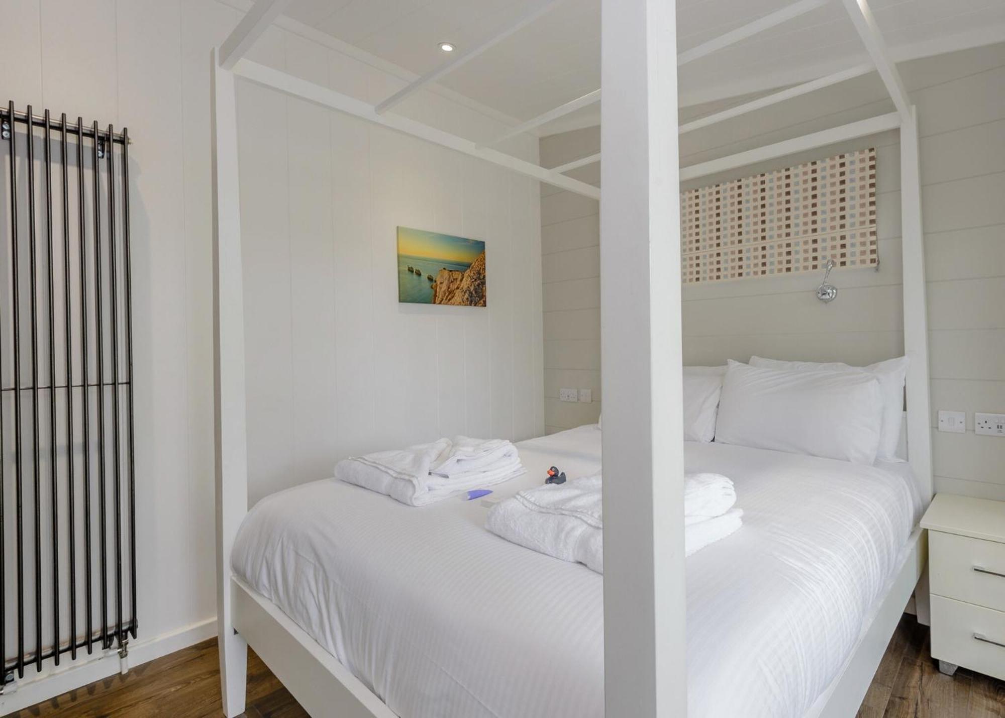 Woodside Bay Retreat